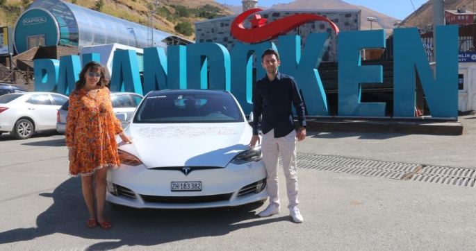 Merak uğruna elektrikli aracıyla İsviçre’den yola çıktı, Türkiye’de 81 ili geziyor