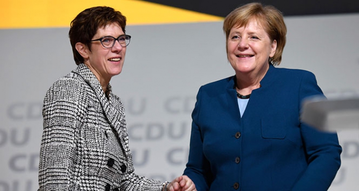 Merkel’in halefi Karrenbauer oldu