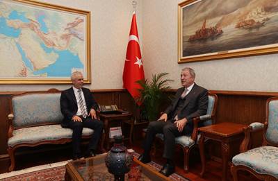 Millî Savunma Bakanı Hulusi Akar, KKTC'nin Ankara Büyükelçisi İsmet Korukoğlu'nu Kabul Etti