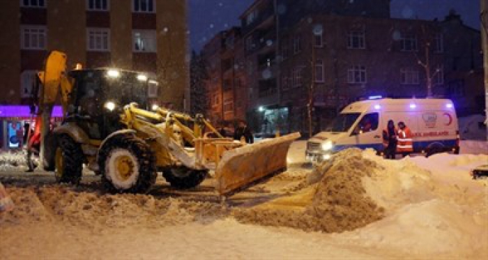 Miraç bebek için karda zamanla yarış