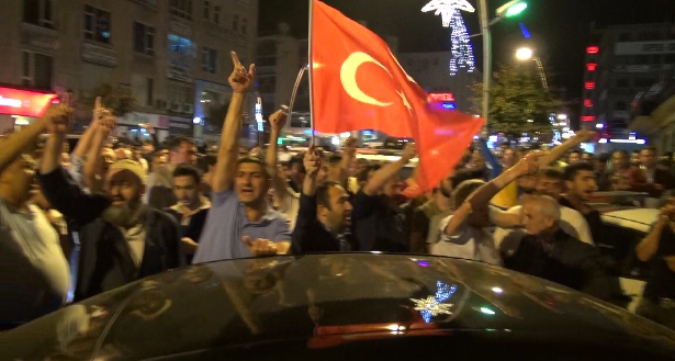 O Gece Erzurum Ayaklandı >Tıkla İzle