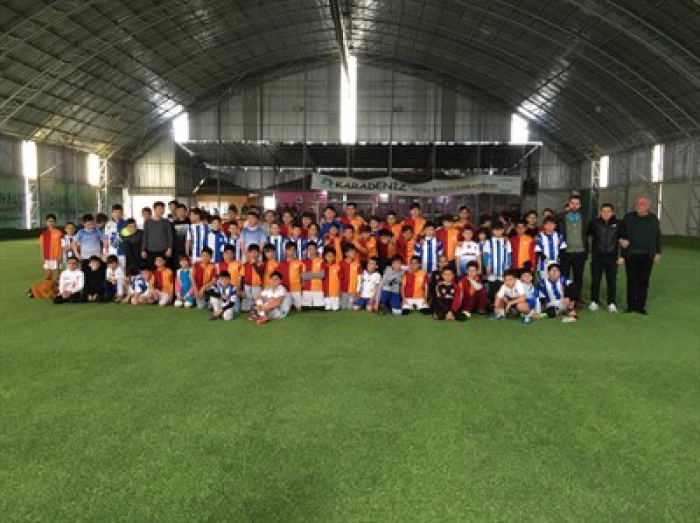 Palandöken Futbol Okulu’nda futbol şenliği