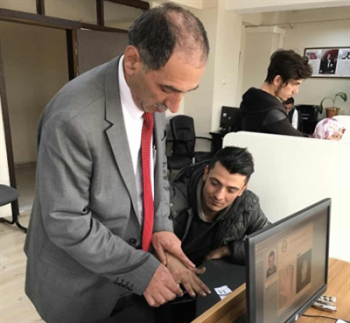 Palandöken İlçe Nüfus Müdürlüğü’nde 15 günde 2 Bin vatandaş T.C kimlik kartı aldı