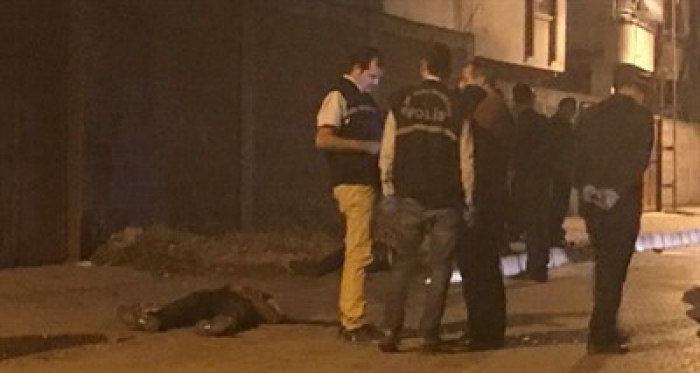 Silahlı saldırı: 2 ölü, 1 yaralı