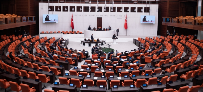 TBMM GENEL KURULUNDA YAŞLILARIN SORUNLARINI ARAŞTIRMA KOMİSYONU RAPORU İLE KAMU DENETÇİLİĞİ KURUMU 2022-2021 RAPORLARI GÖRÜŞÜLDÜ