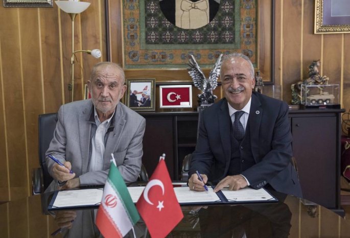 Tebriz İslami Sanatlar Üniversitesi ile mevcut protokoller yenilendi