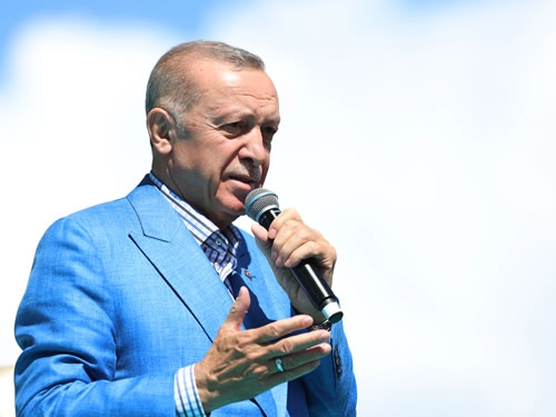 “Türkiye’yi dünyanın en büyük 10 ekonomisinden biri yapana kadar durmadan çalışacağız”