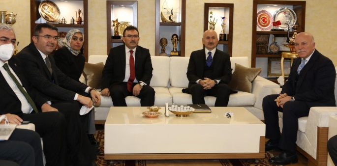 Ulaştırma ve Altyapı Bakanı Karaismailoğlu’ndan Büyükşehir’e ziyaret