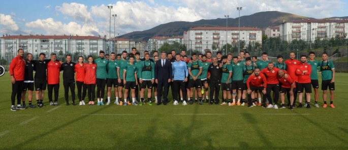 Vali Memiş’ten Giresunspor kampına ziyaret