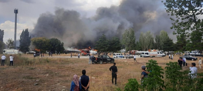 Yemekhanede çıkan yangın kontrol altına alındı, son durum havadan görüntülendi