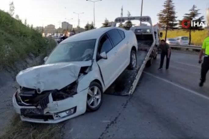 Zincirleme kaza: 2'si polis 9 yaralı