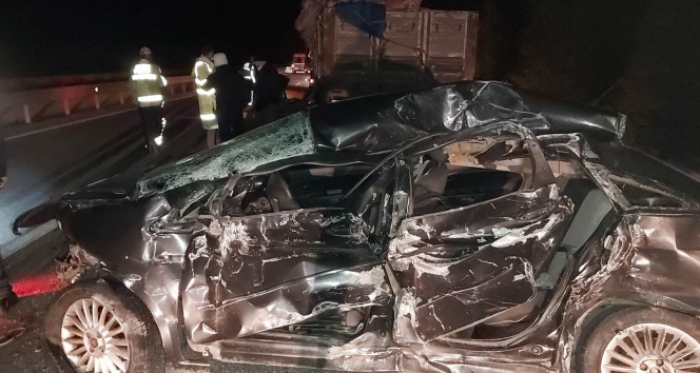 Zincirleme trafik kazası: 1 ölü, 2 yaralı