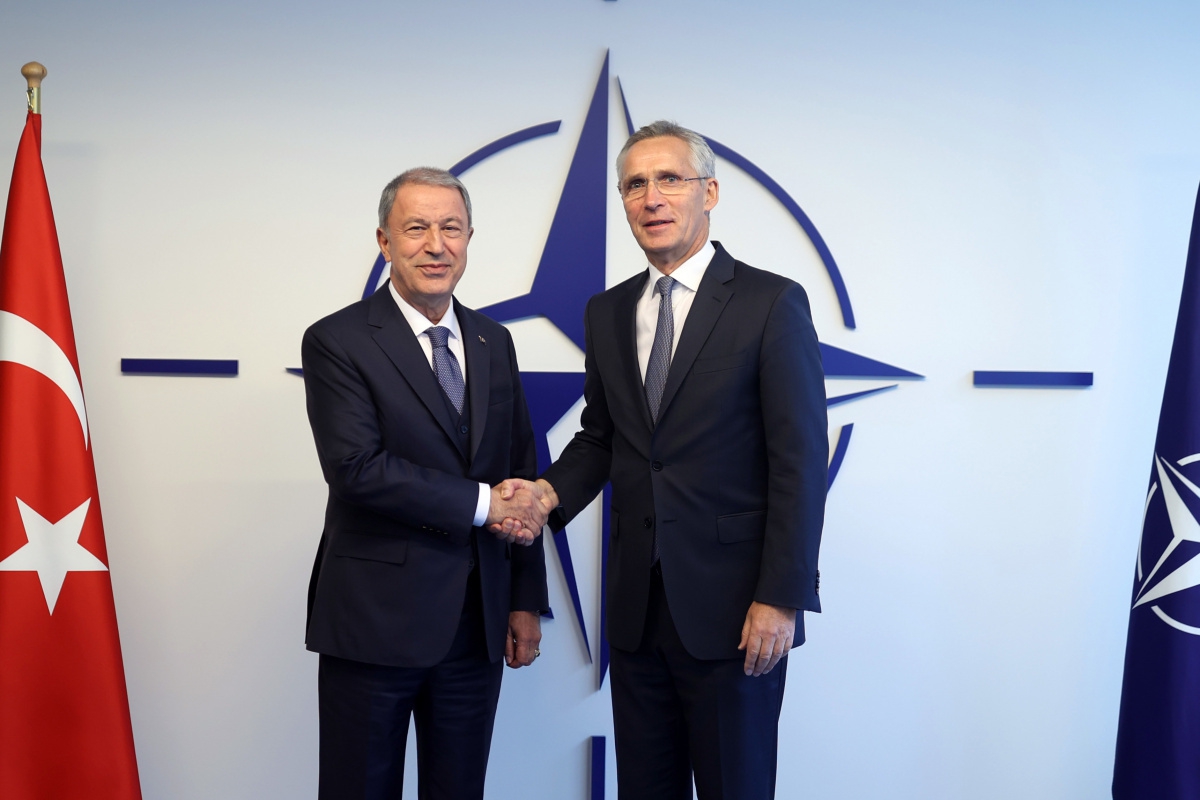 Bakan Akar, NATO Genel Sekreteri Stoltenberg ile görüştü
