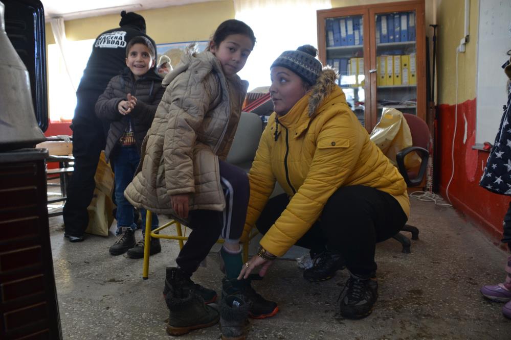 Erzurum'da Depremzede çocukları sevindirdiler